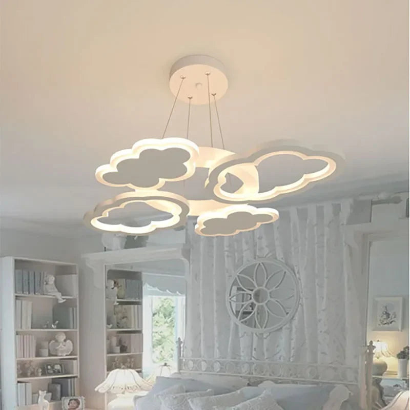 Plafonnier LED suspendu en forme de nuage