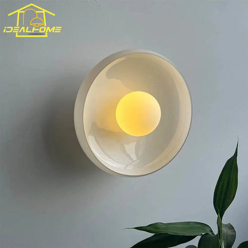 applique murale ronde en verre design danois minimaliste pour intérieur - vue 5 sur 7