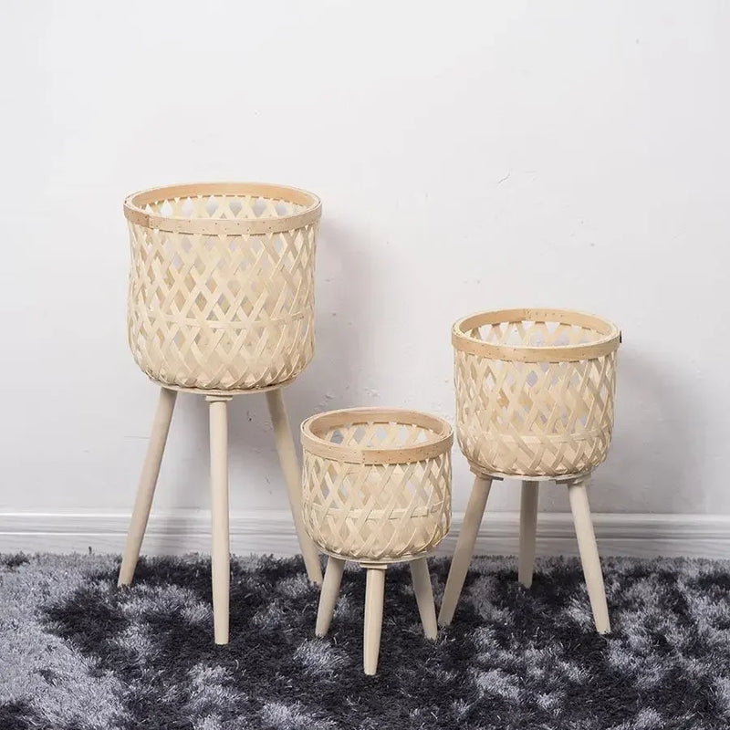 support de fleurs en rotin tressé pour décoration intérieure