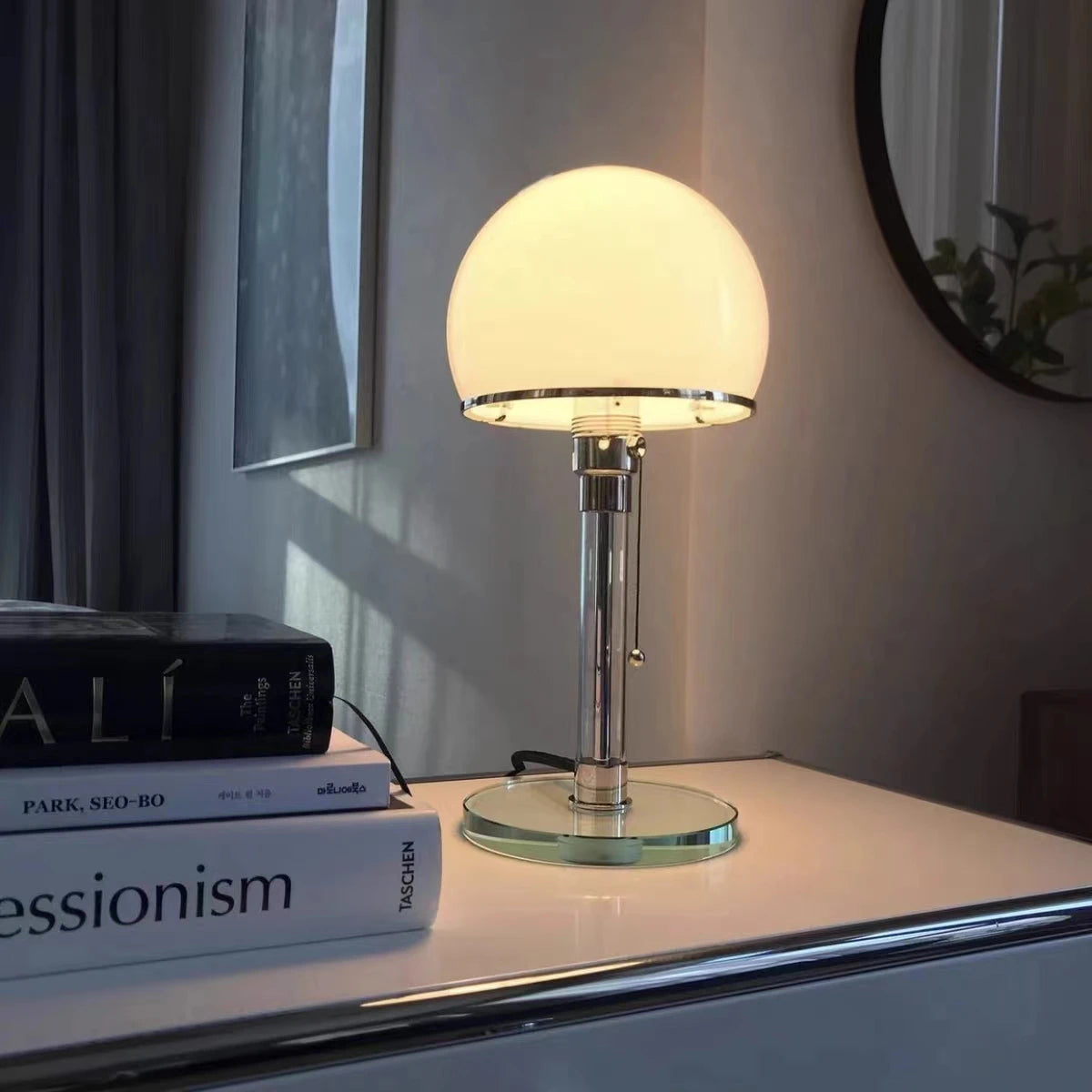 lampe à poser design simple en verre pour lecture et études - vue 3 sur 8