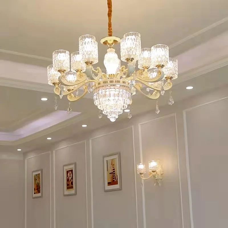 lustre en verre cristal design moderne pour un intérieur élégant - vue 4 sur 10
