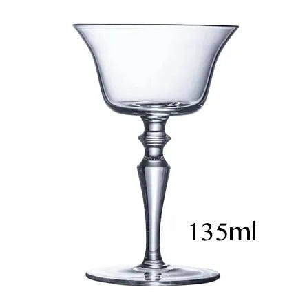 Verres a cocktail martini design elegant bar maison