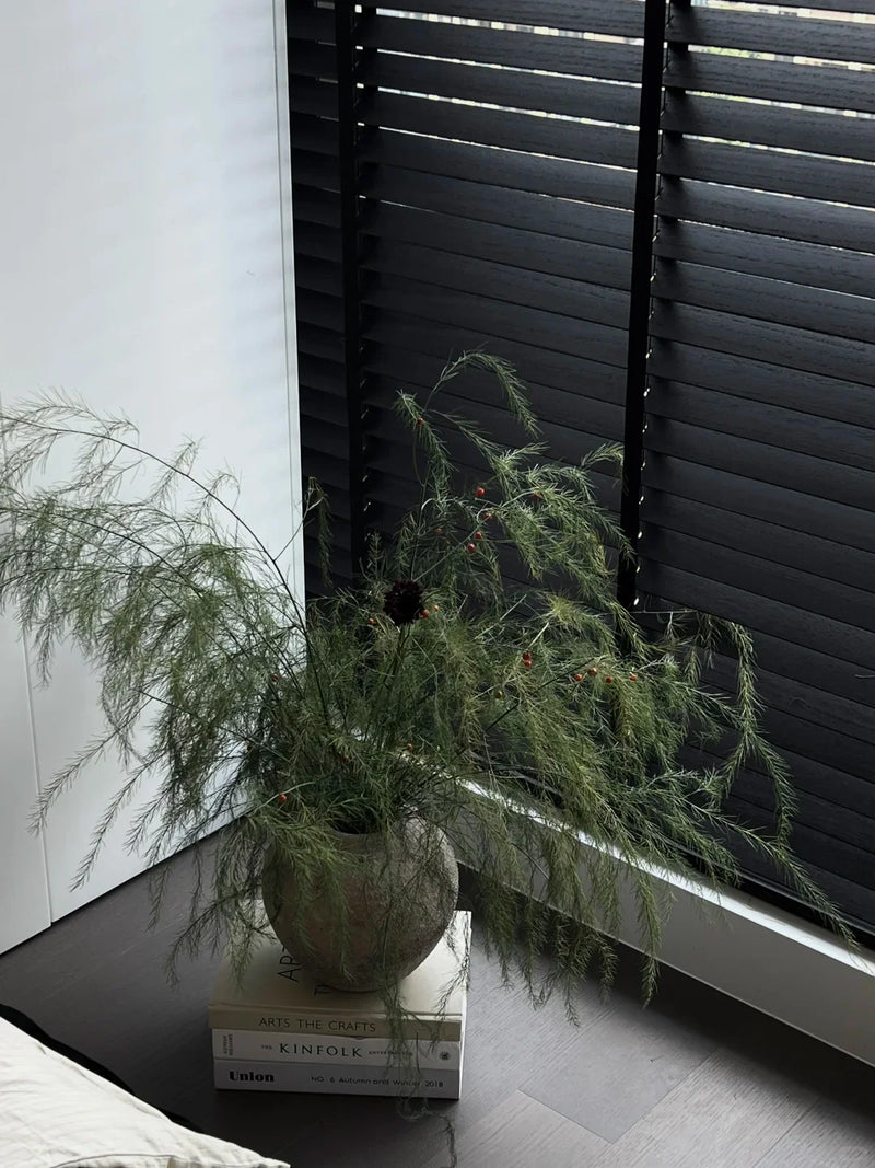 Store vénitien bois massif motorisé smart sur mesure