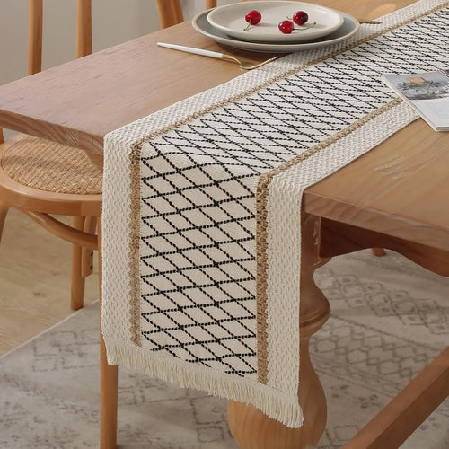 Chemin de table bohème coton lin pompons géométriques