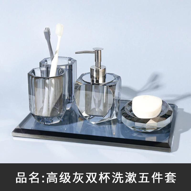 ensemble de produits de toilette en cristal et verre - vue 17 sur 18