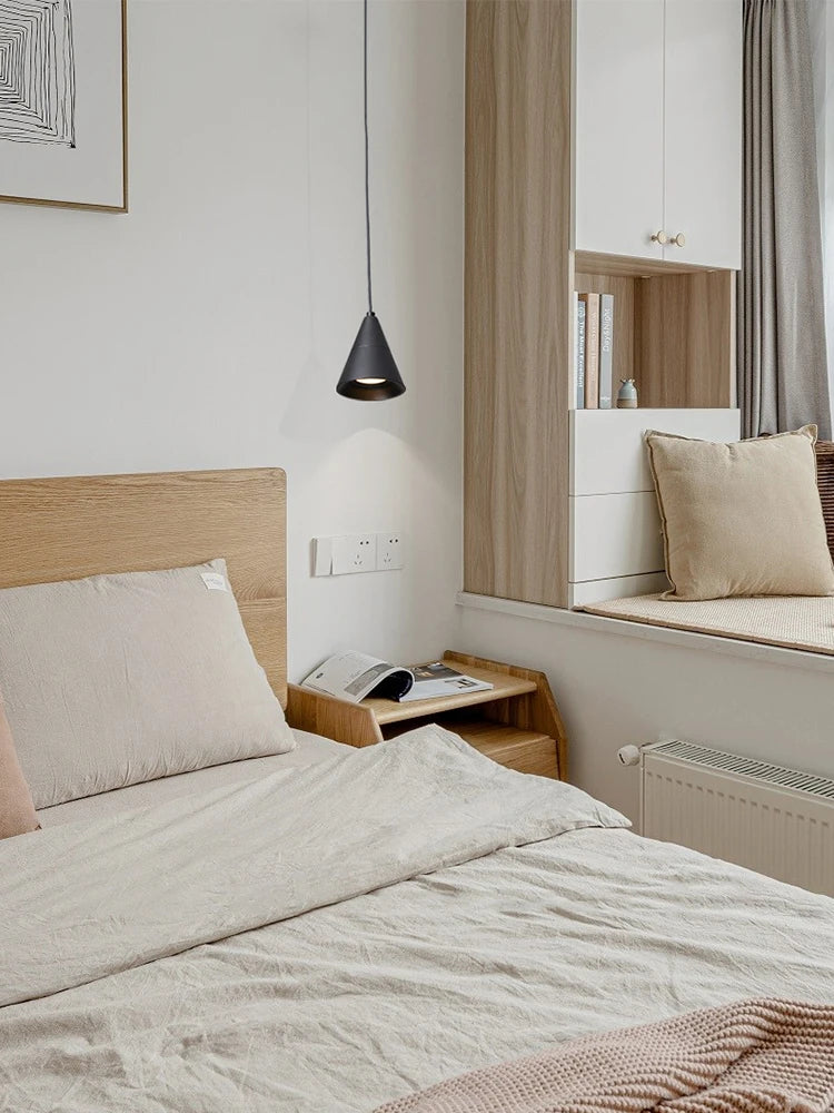 Suspension nordique minimaliste pour chambre à coucher