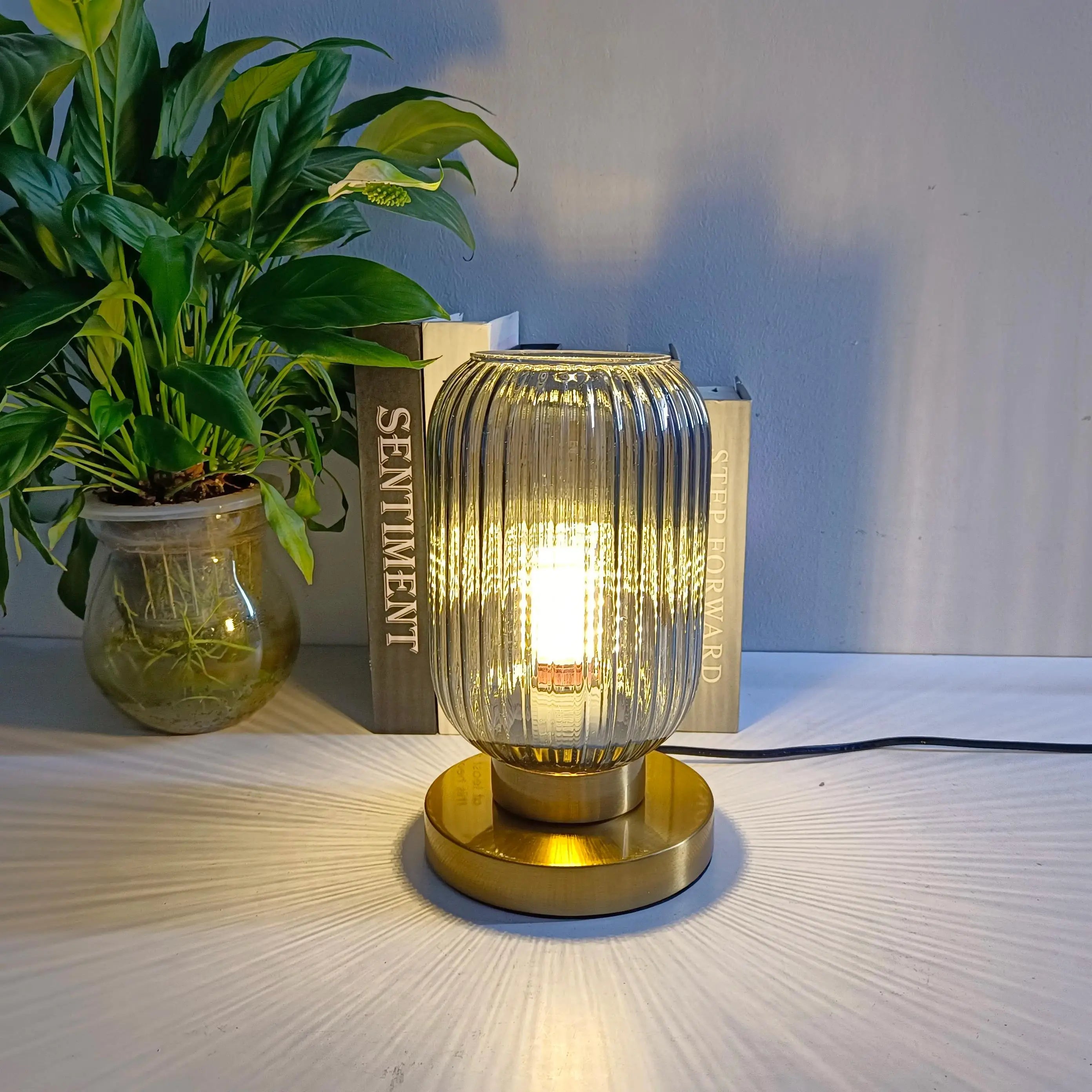 Lampes de table en verre de citrouille nordique étude chambre chevet décor lampe de bureau salon moderne blanc bleu ambre gris fumé Lumi - vue 4 sur 14