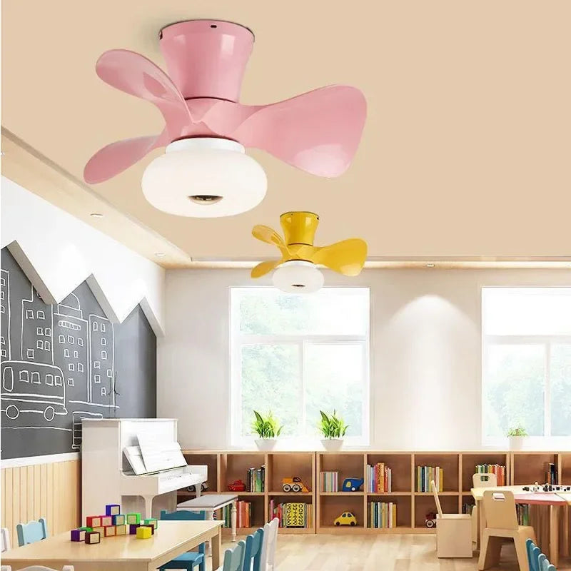 ventilateur de plafond lumineux pour espace commercial - vue 3 sur 17