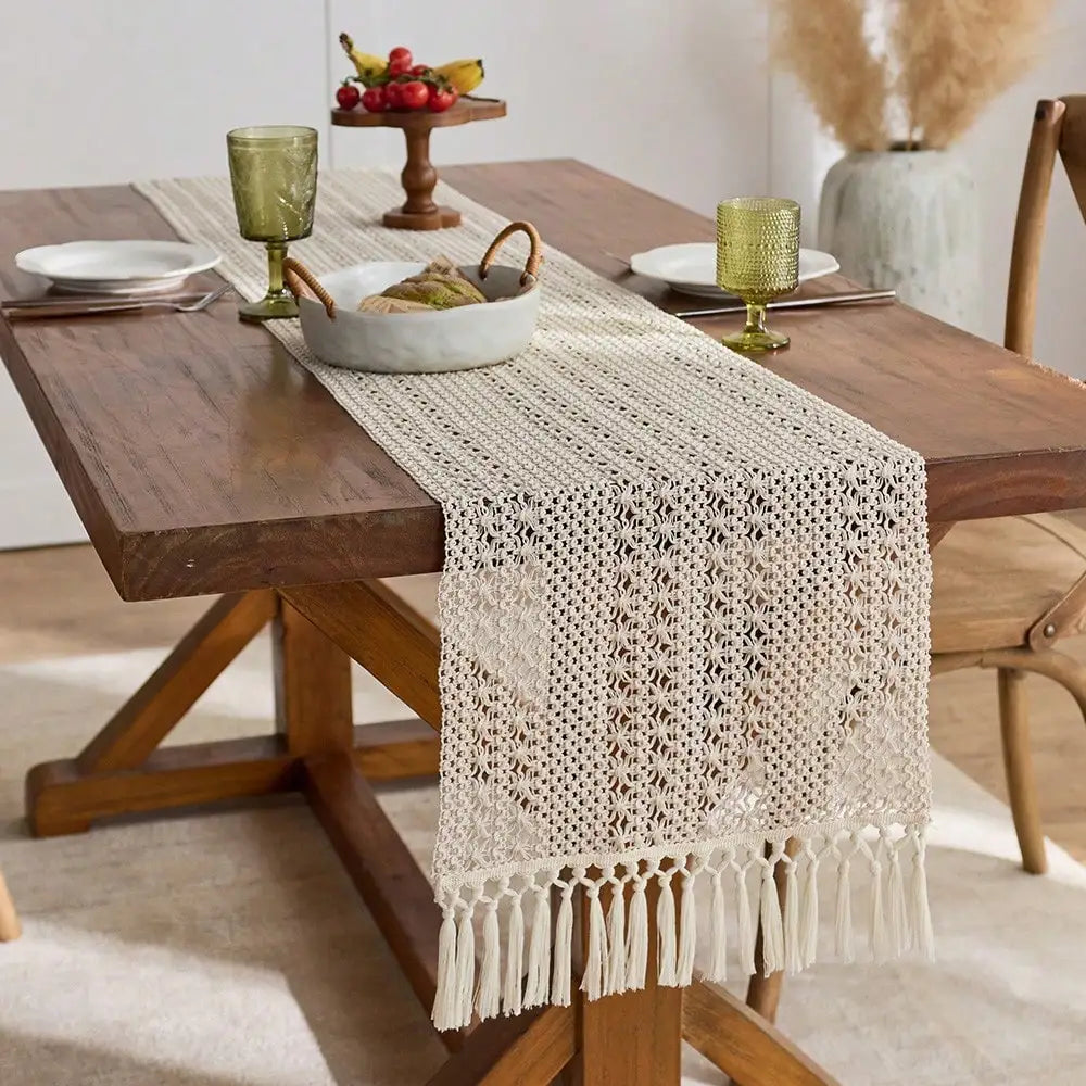 Chemin de table bohème beige à pompons géométriques - vue 7 sur 7