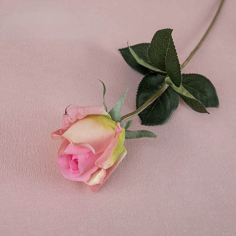 branche de roses en latex touché réaliste décoration pour bar et restaurant