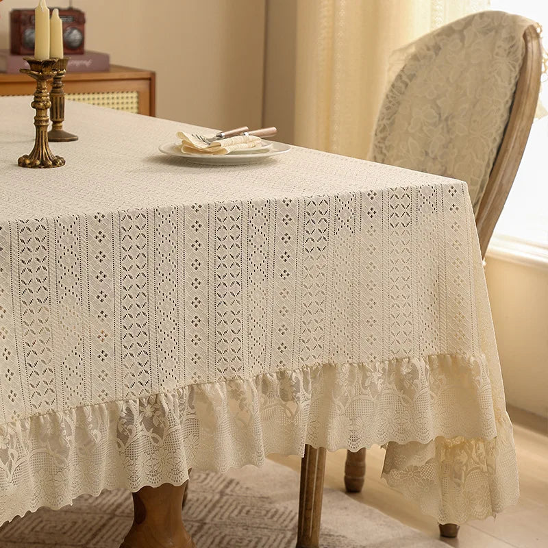 Nappe vintage jacquard bordure dentelle style nordique table
