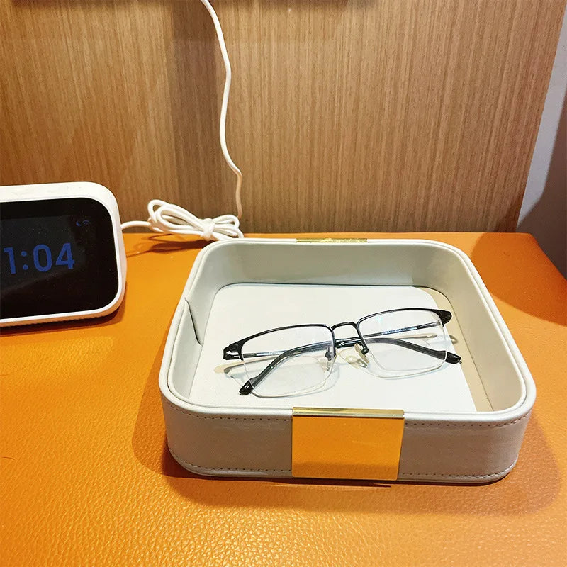valet vide poche luxe en simili cuir pour ranger vos petites affaires - vue 5 sur 6
