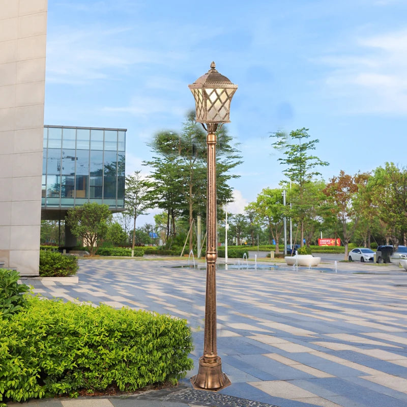1.8M European Garden Street Lamp Outdoor Waterproof Single-Head High-Pole Landscape Lamp - vue 5 sur 8