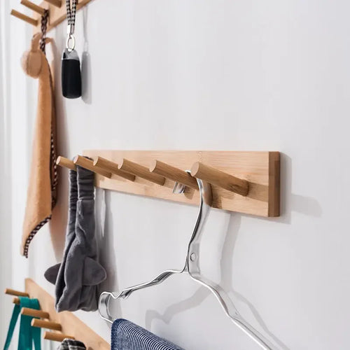 porte-manteau mural en bambou avec crochets pratiques pour organiser vos affaires - vue 4 sur 12