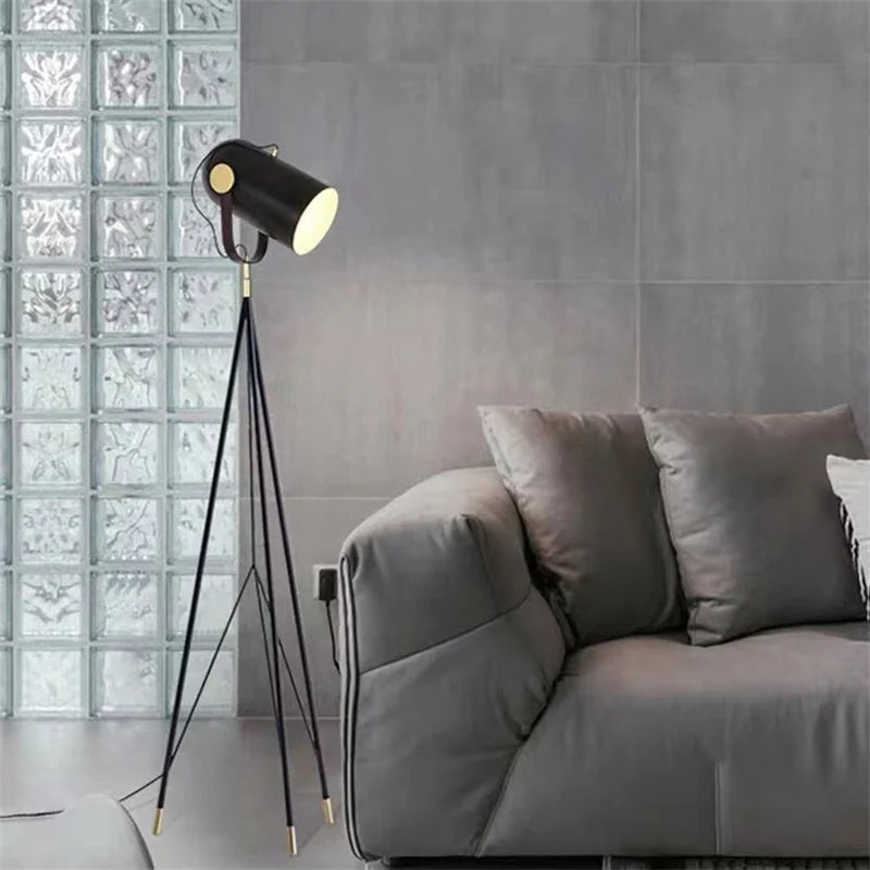 lampadaire design danois avec trépied nordique élégant - vue 7 sur 7