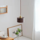 suspension en bois moderne nordique avec luminaire en laiton