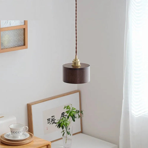 suspension en bois moderne nordique avec luminaire en laiton - vue 5 sur 10
