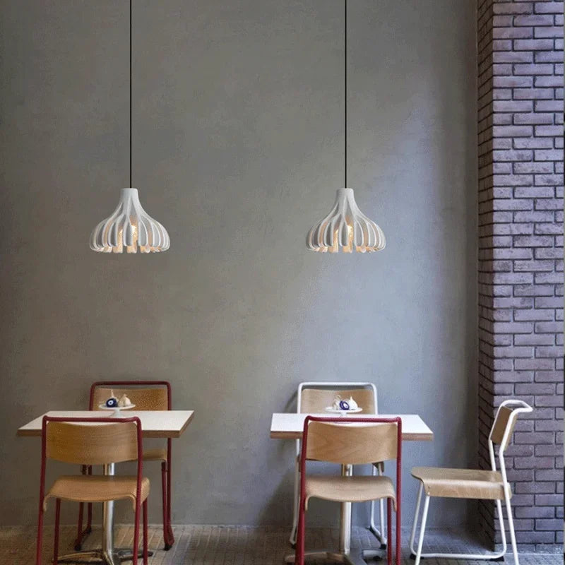 suspension design en résine pour restaurant et bar - vue 4 sur 11