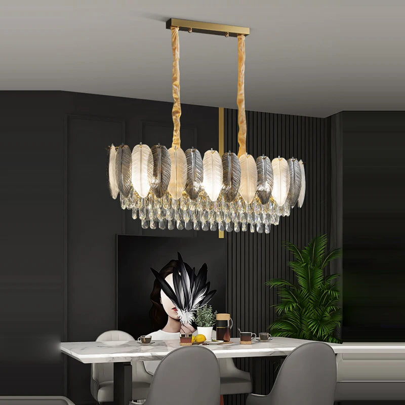 lustre suspendu led art déco en cristal et plumes blanches et grises - vue 6 sur 17