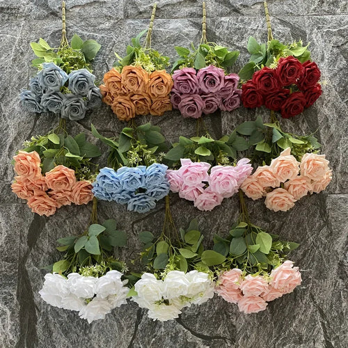 bouquet de roses artificielles décoratives pour événements et salles - vue 2 sur 15