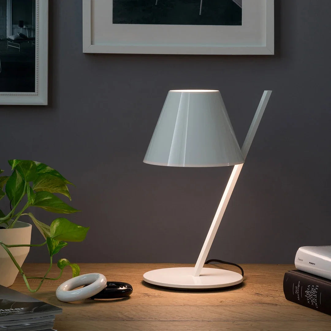 Italy Design Table Light Desk Lamp for Bedroom Living Area - vue 3 sur 8
