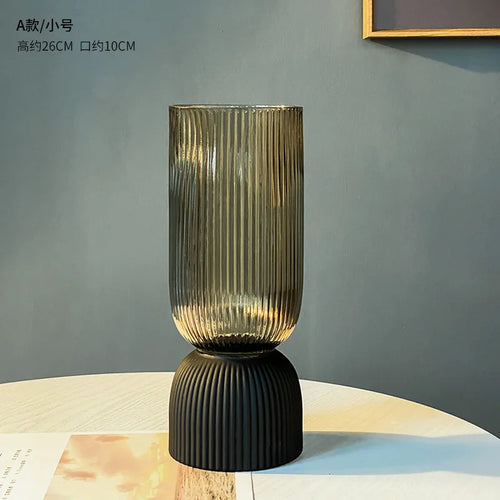 vase en verre rayé pour arrangement floral élégant - vue 10 sur 9