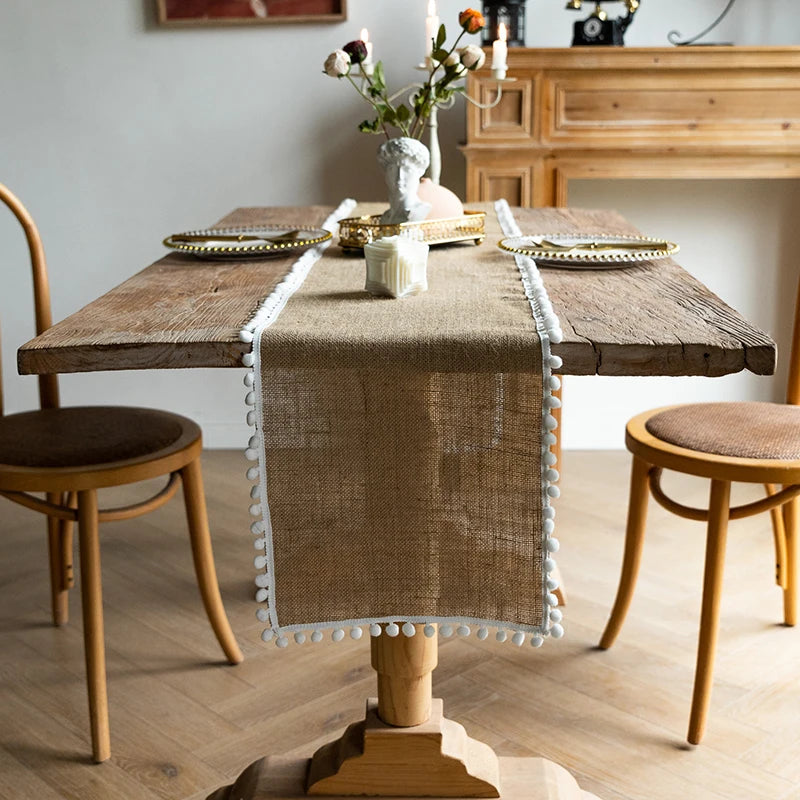 Chemin de table style toile de jute pompons champetre