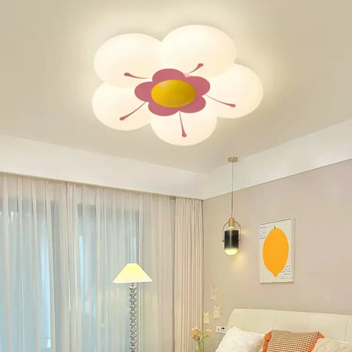 plafonnier romantique pour chambre de petite fille fleurie et chaleureuse - vue 5 sur 16