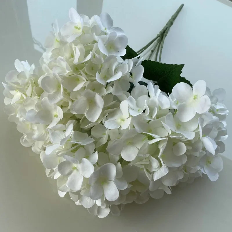 bouquet d'hortensias en soie pour décoration intérieure élégante - vue 6 sur 11