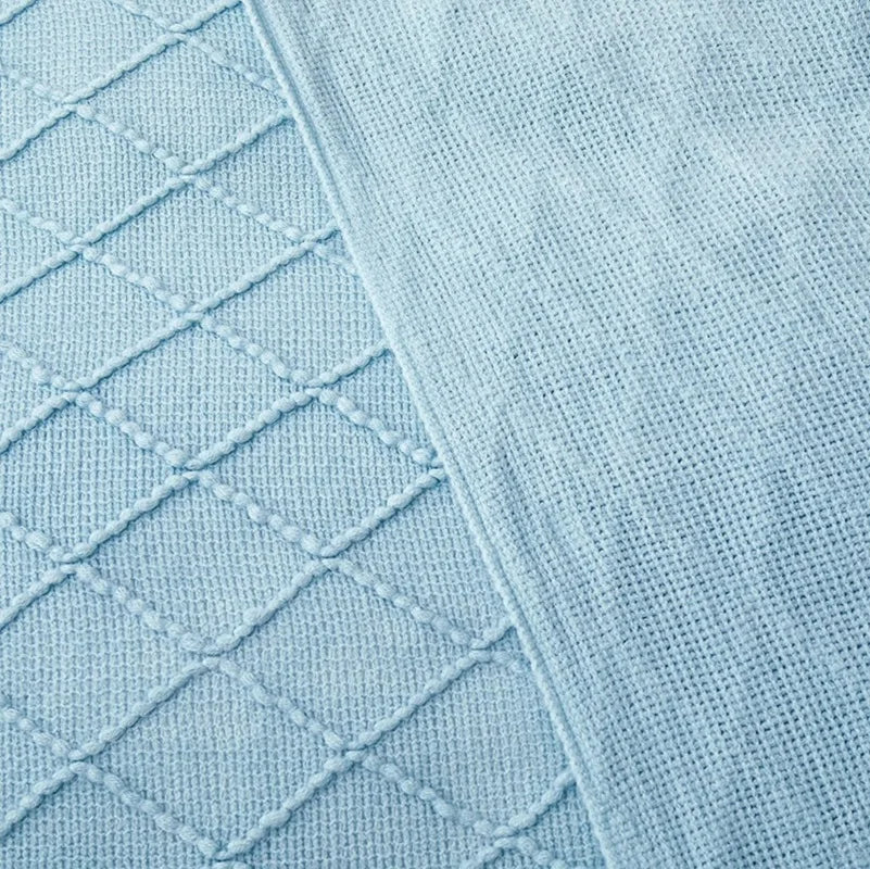 plaid tricoté jacquard à carreaux avec pompons décoratif - vue 3 sur 7