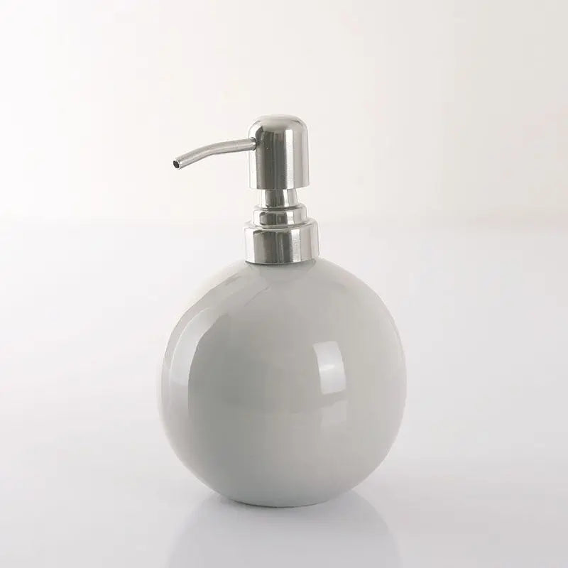 bouteille de gel douche et savon pour les mains accessoires de salle de bain