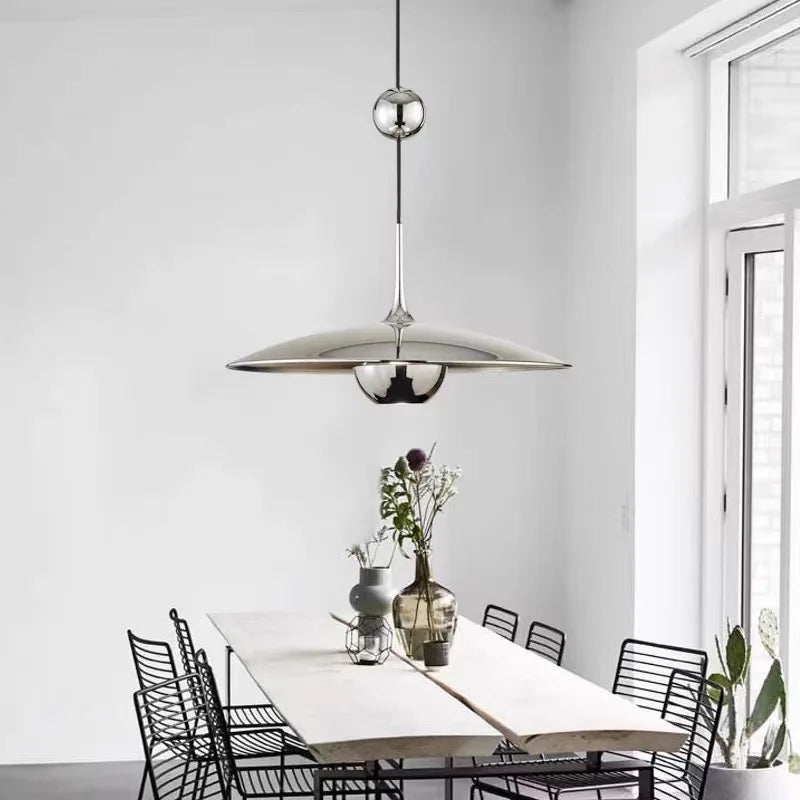 suspension soucoupe volante design pour espaces commerciaux et bars