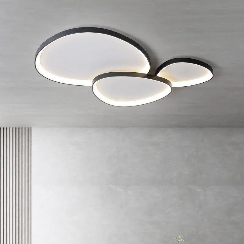 Plafonnier LED rond au design nordique simpliste