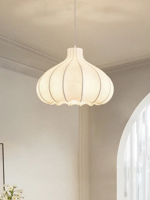 lustre japonais en soie d'oignon style wabi sabi pour intérieur élégant