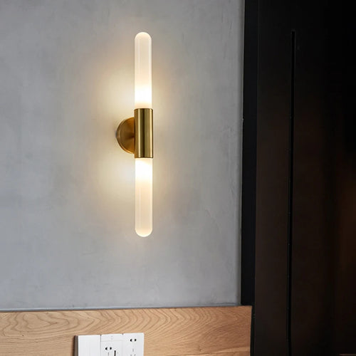 applique murale led minimaliste en métal et verre transparent - vue 2 sur 8