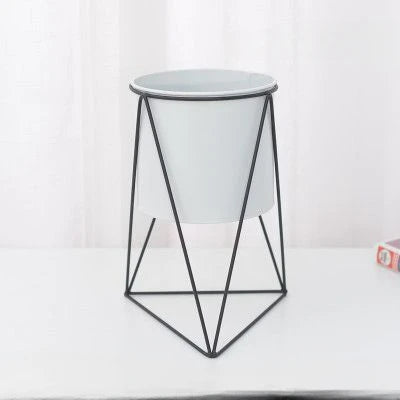 pot de fleurs en métal nordique design pour succulentes - vue 6 sur 8