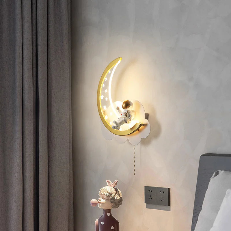 Applique murale moderne en forme de lune avec veilleuse led - vue 3 sur 7