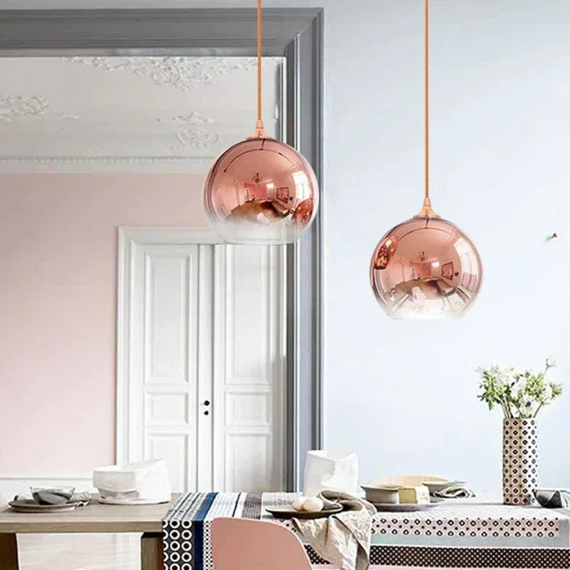 Suspension boule moderne en verre avec lampes à led