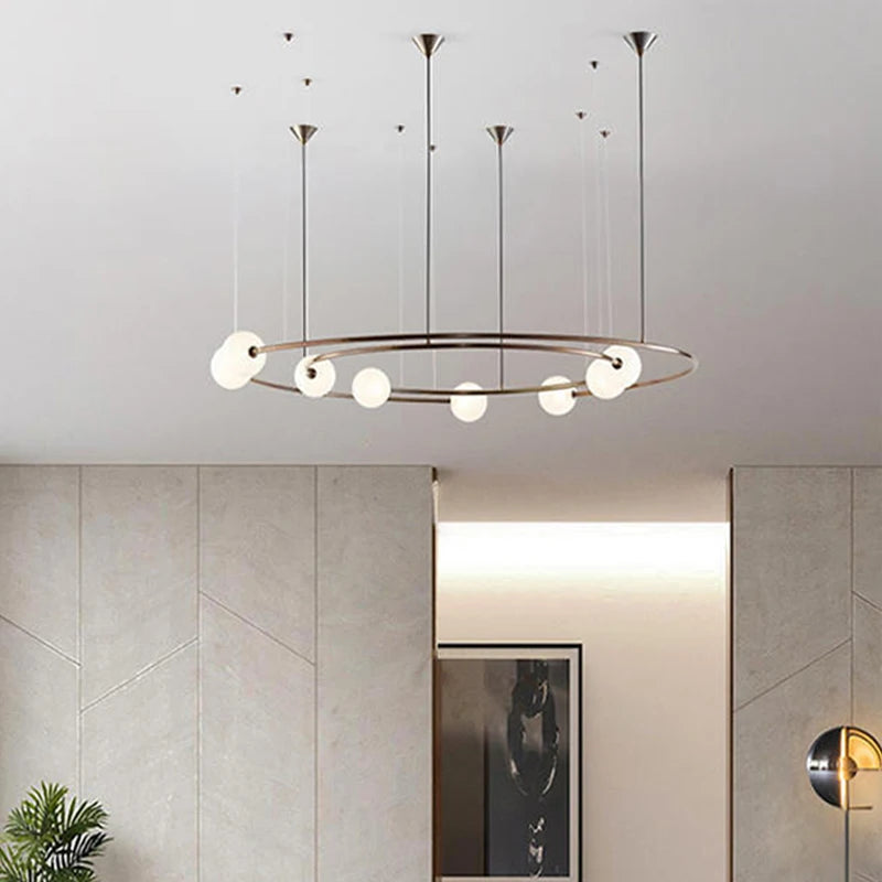 Lustre suspendu en anneau créatif au design nordique moderne