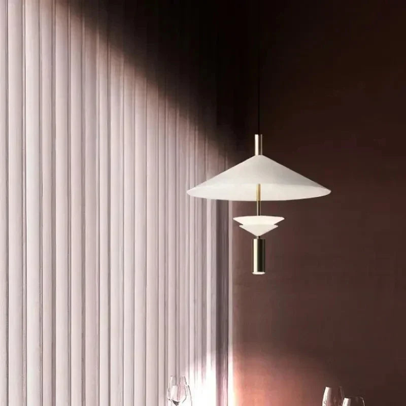 lustre moderne en métal design nordique pour éclairage intérieur - vue 4 sur 11