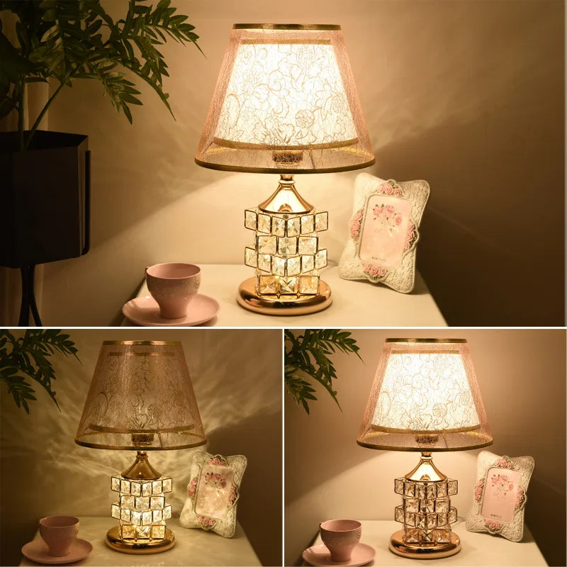 European Rubik's Cube Crystal Lamp Bedroom Bedside Household Simple, Modern, Warm, Romantic Inn Bedside Table Lamp - vue 3 sur 10