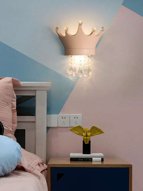 applique murale couronne en résine et cristal pour enfants - vue 2 sur 12