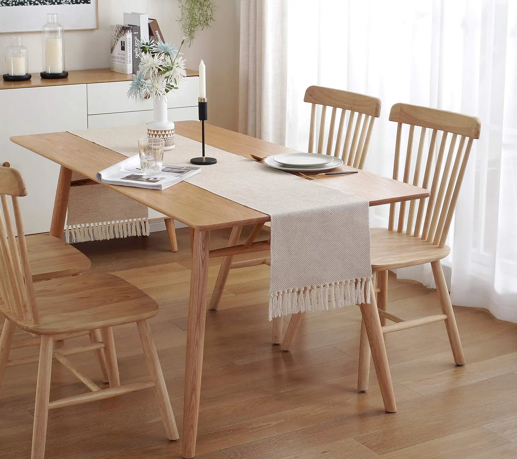 Chemin de table en lin brodé style rustique - vue 5 sur 7