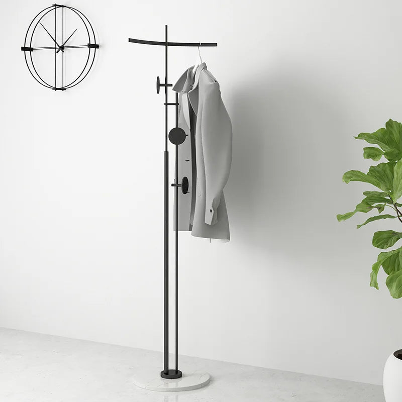porte-vêtements design nordique pour rangement élégant et pratique