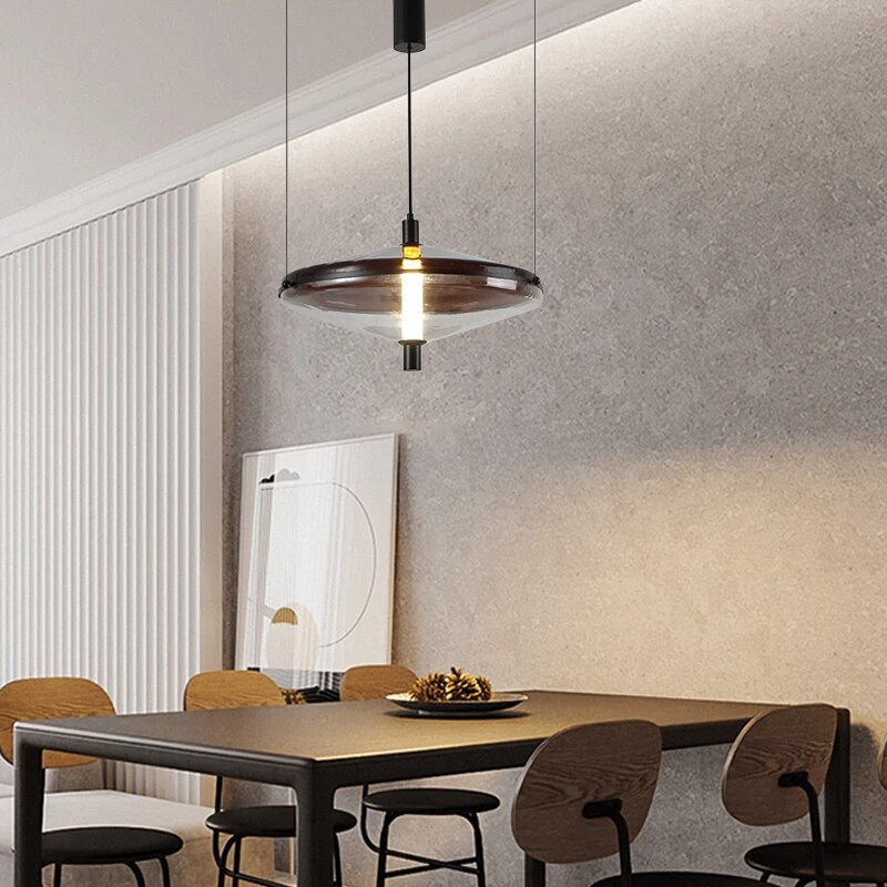 Suspension minimaliste italienne pour salle à manger