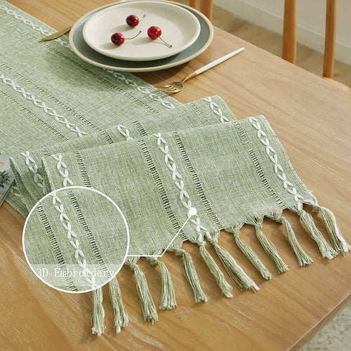 Chemin de table bohème tressé style ferme franges