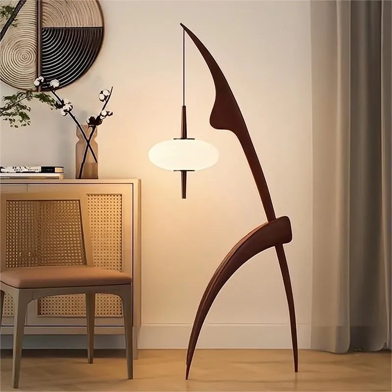 lampadaire design en bois noyer avec lampe suspendue