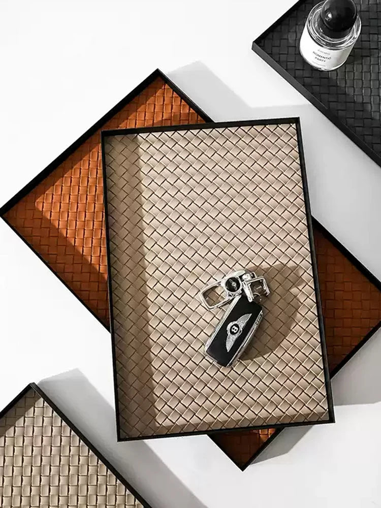 plateau de rangement moderne pour bijoux et accessoires de luxe