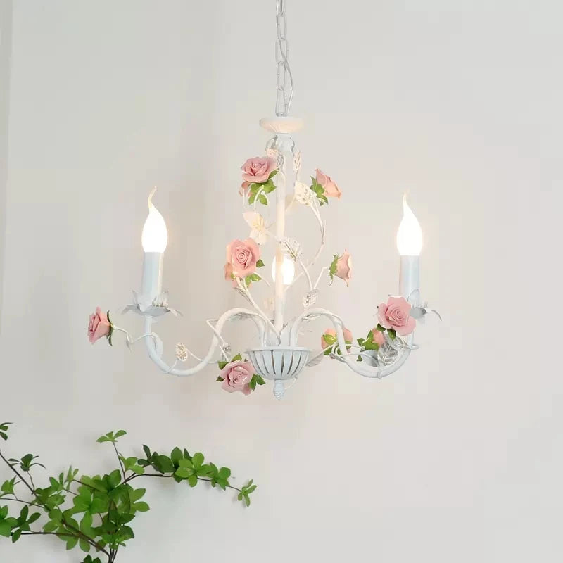 lustre en fer forgé avec décor de roses romantiques fleurs pastorales - vue 5 sur 11