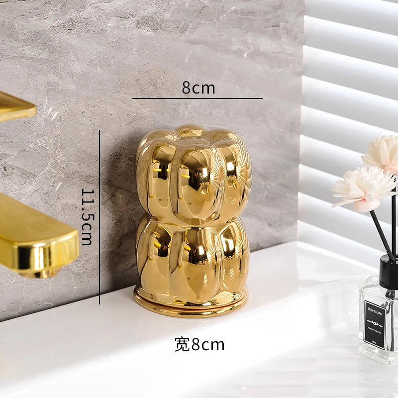 accessoires de bain en céramique pour une salle élégante - vue 12 sur 21